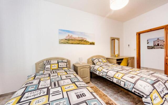 Central 3 Bedroom Entire Apartment Msida