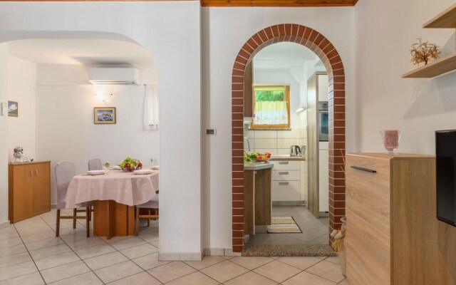 Awesome Apartment in Zambratija With Wifi and 2 Bedrooms