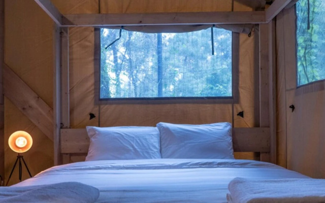 Pistache Incredible Lodge in the Forest With Private Jacuzzi