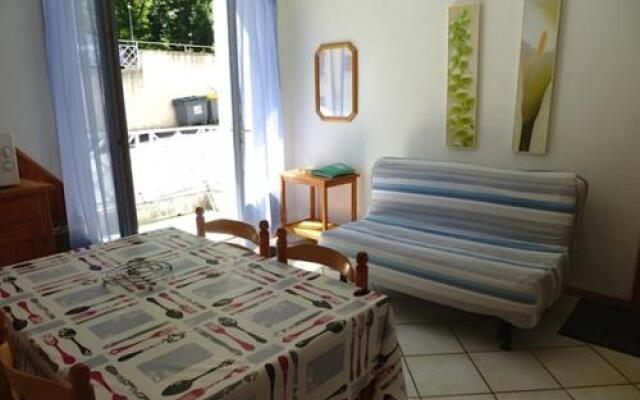 Apartment Appartement Avec Parking Et Petite Terrasse Sud