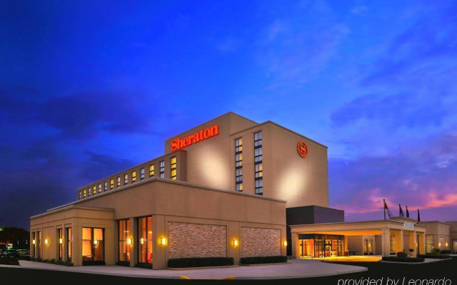 Sheraton Toronto Airport Hotel & Conference Centre