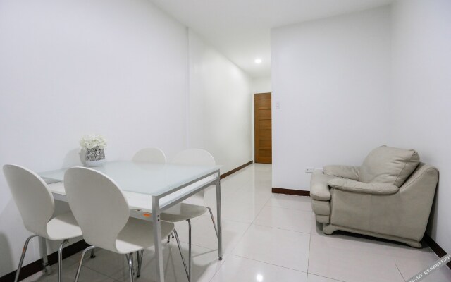 Ljenj Apartelle by OYO Rooms