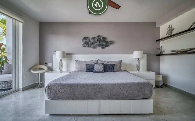 Centric 2BR Condo- Balcony - Rooftop Pool