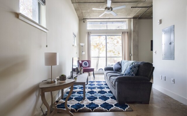 1 BR Loft Next to Riverwalk by Frontdesk