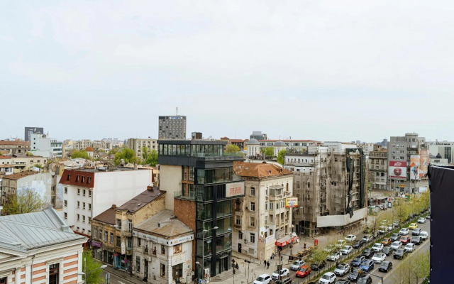 Sunny 2BR Flat - Top Location - Amazing Balcony