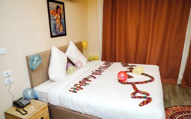 Pyramids Hotel