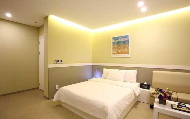 Honors Hotel