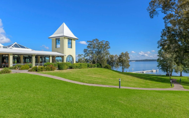 Mercure Lake Macquarie Raffertys Resort