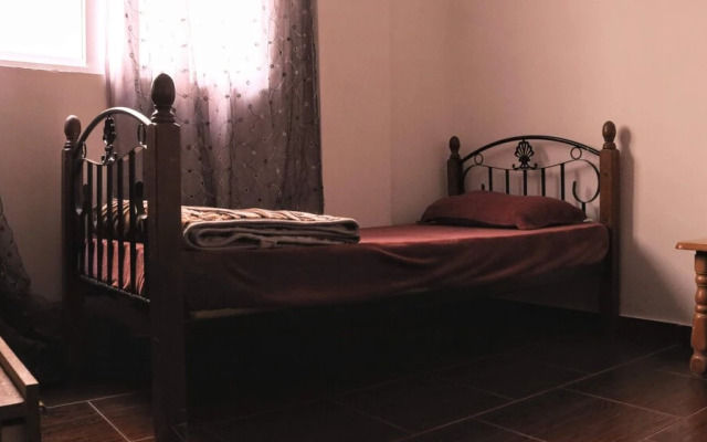 Room17 Youth Hostel