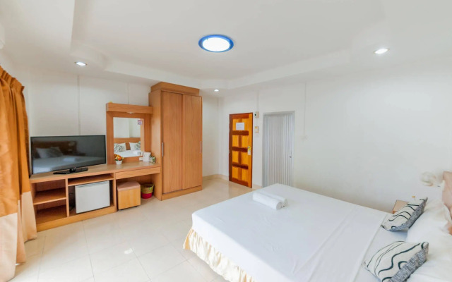 Bella Tropicana Hotel and Guesthouse