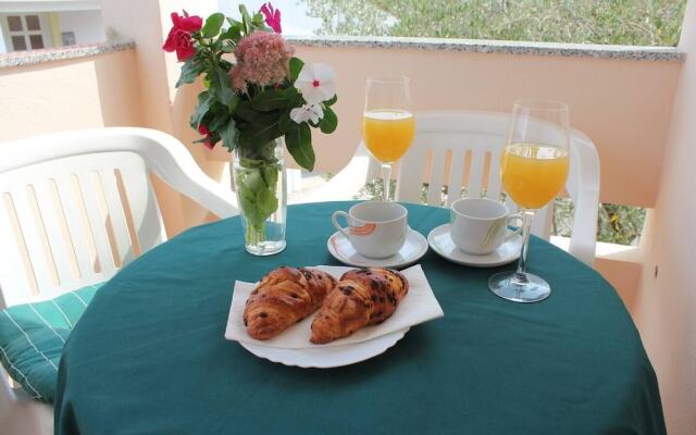 Sea View Apartment Ruza, Sleeps 4