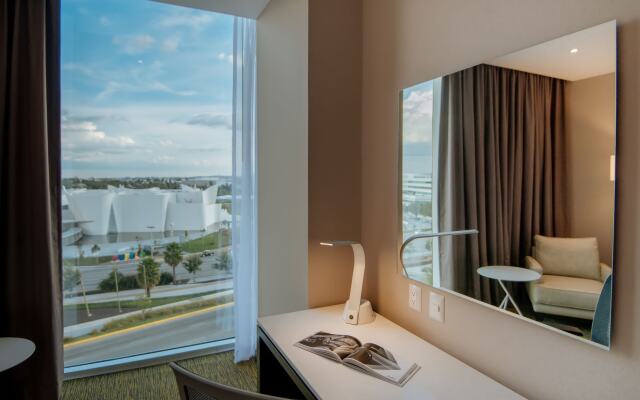 Hilton Garden Inn Puebla Angelópolis, Mexico
