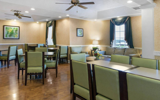 Quality Inn Harrisonburg I-81
