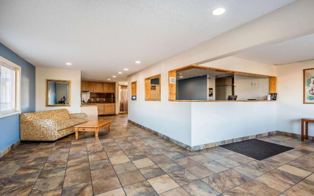 Rodeway Inn & Suites