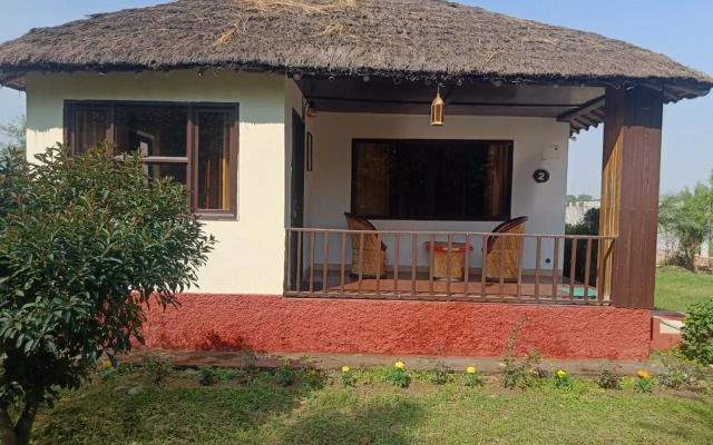 Rhea Safari Lodge
