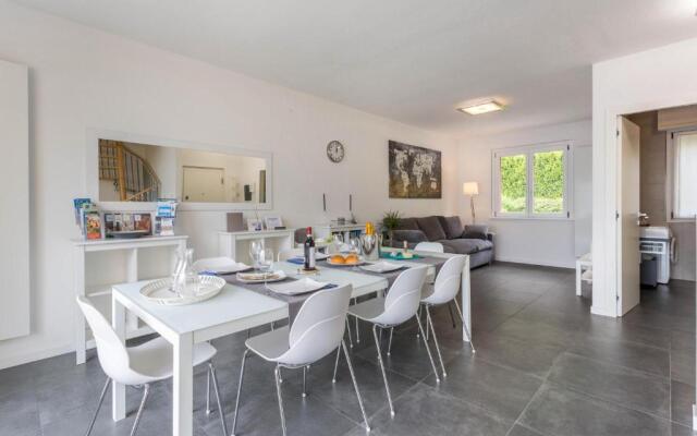 New Eleven Apartment on Como Lake