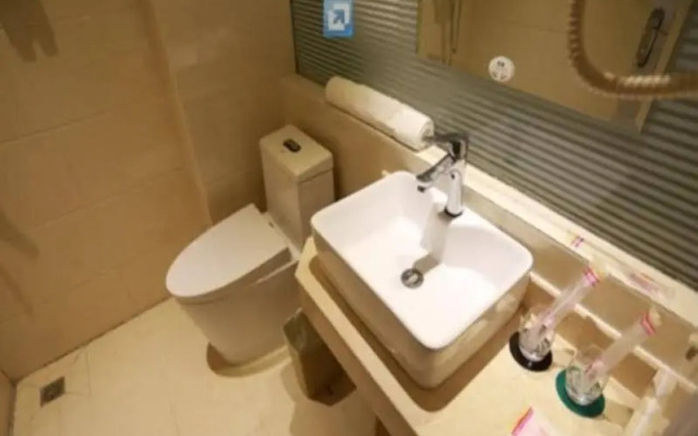 Kunlun Leju Business Hotel (Wenxian)