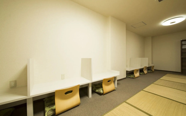 Capsule Hotel The Inn