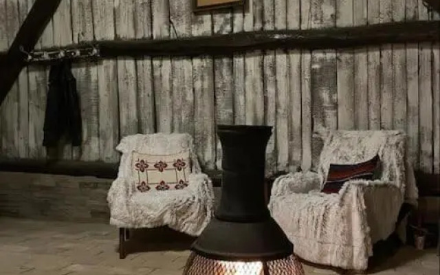 Entire House @Saschiz 130