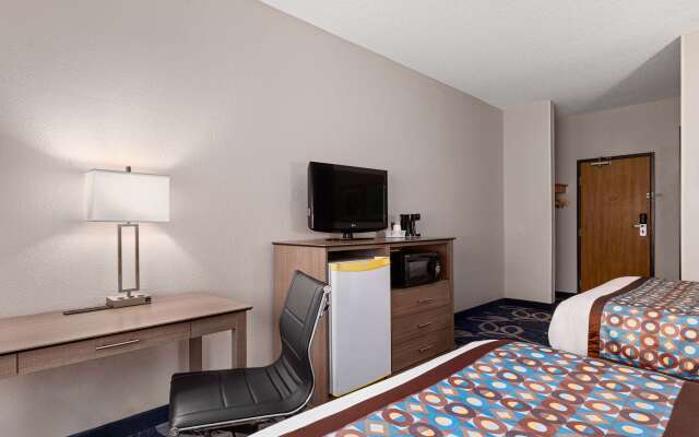 Baymont by Wyndham Waterloo