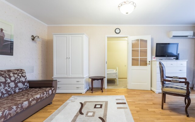 На Большой Якиманке 52