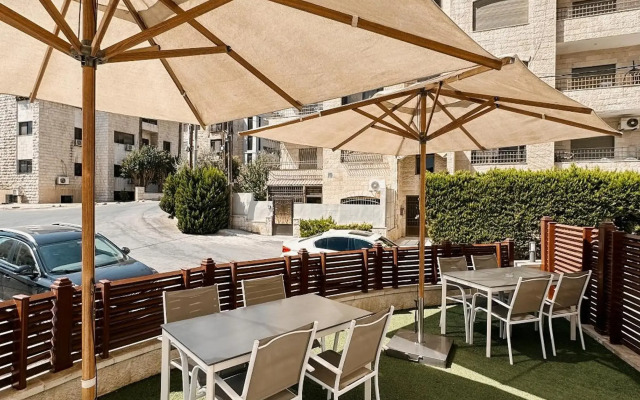 Celino Hotel