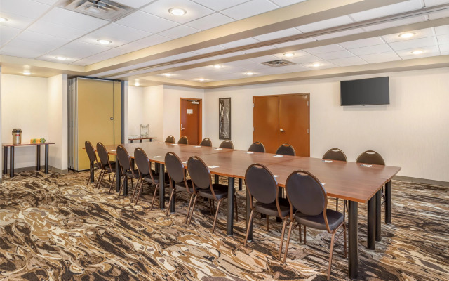 Best Western Plus Service Inn & Suites