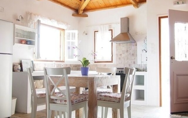Lithea Villas and Studios by the Sea