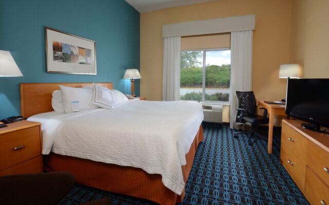 Fairfield Inn & Suites by Marriott Roanoke Hollins/I-81