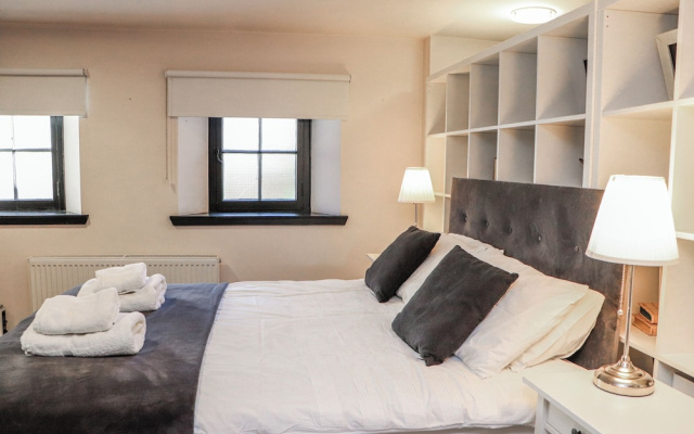 Mary Ann Apartment