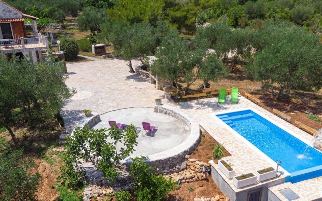 Stunning Home in Ston With 2 Bedrooms, Wifi and Outdoor Swimming Pool