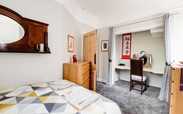 Beautiful spacious Victorian flat Central Southsea