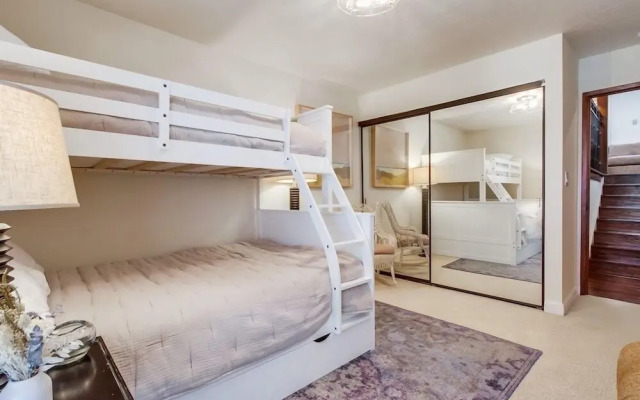 Sbtc161 3 Bedroom Condo