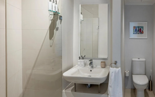 Peaceful Apartment in Camps Bay Sapphire Tide Suite