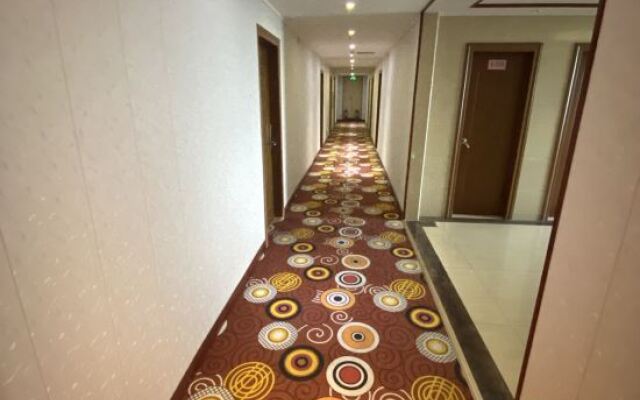 Yunyi Business Hostel