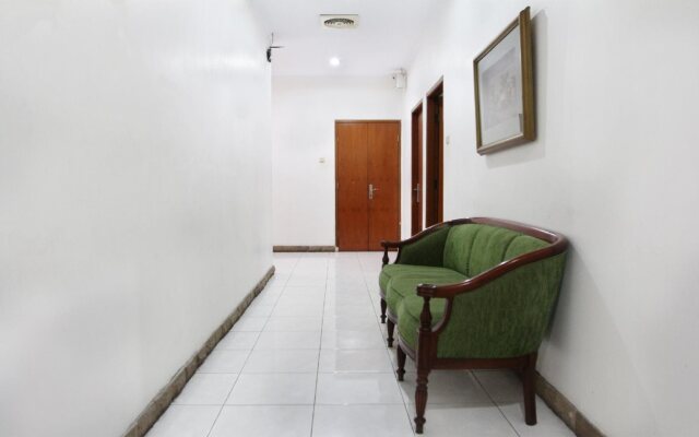 OYO 154 Griya Patria Guest House