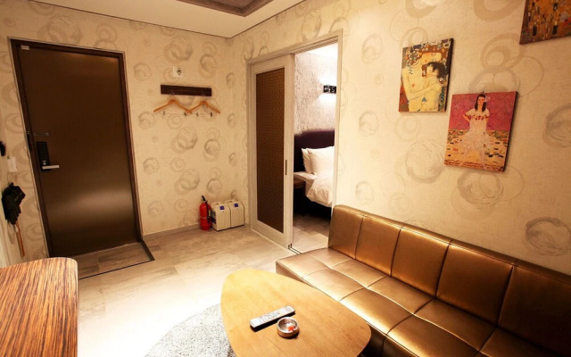 Yeongdeungpo Jardin Hotel