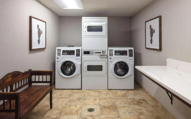 Hampton Inn & Suites El Paso-Airport