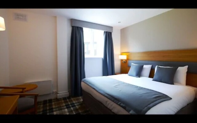 Crowwood Hotel Glasgow