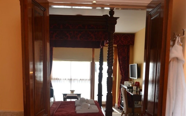 Riverside Barn Guest House