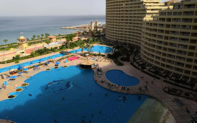 شاليهات اهرامات بورتو السخنه الابراج