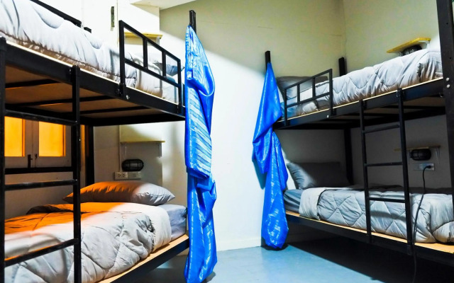 Zee Thai Hostel