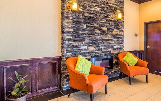 Comfort Inn & Suites