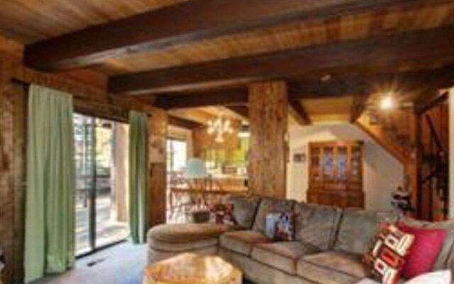 Tahoe Vista Lodge by RedAwning