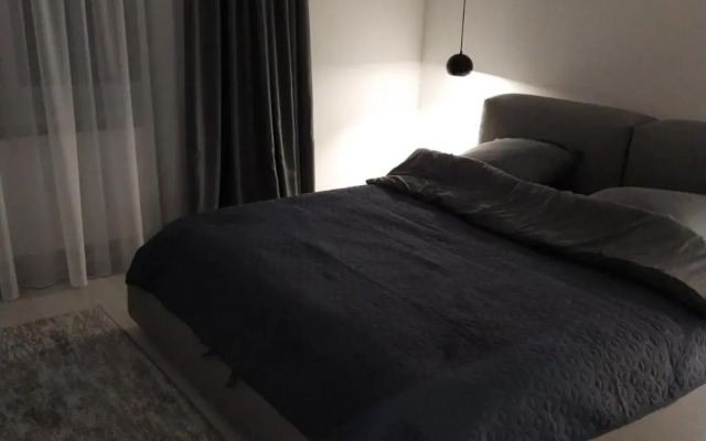 NEW modern apartment