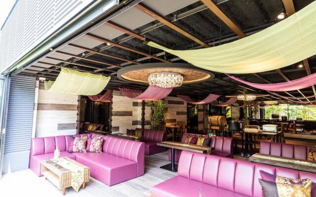 Hotel Petit Bali Garden Shin Okubo - Shinjuku Sta 10min walk -