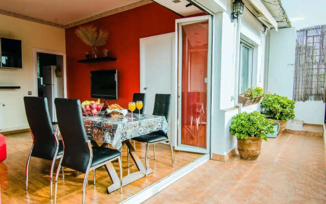 Unique Cozy Scenic Penthouse