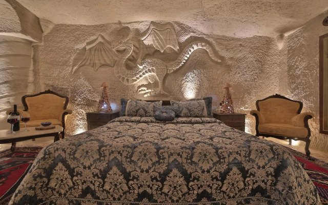 Kayatas Hotel