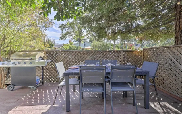 Peaceful Petaluma Getaway w/ Deck + Grill!