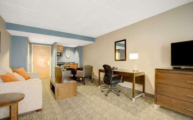 Wingate by Wyndham - Fargo